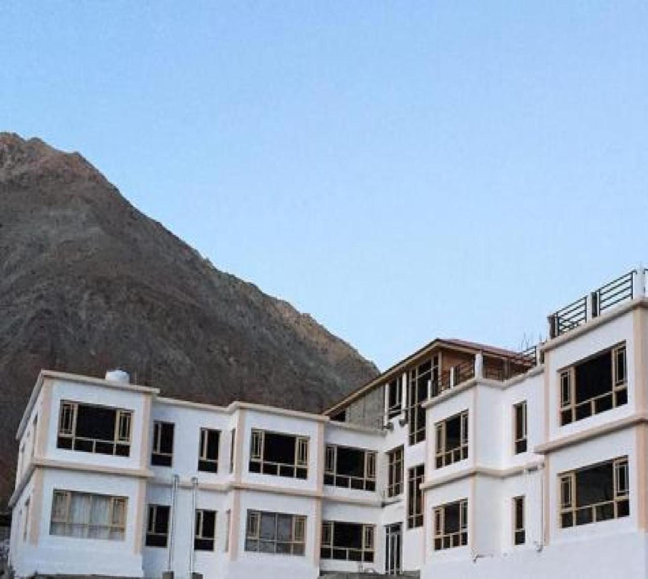 The Nun-Kun Residency Kargil Hotell Exteriör bild